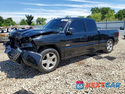 2003 CHEVROLET SILVERADO K1500 2GCEK19N431310424 - główne zdjęcie licytacji z USA - miniatura