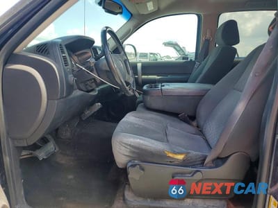Zdjęcie 7 z 12 samochodu: 2007 GMC NEW SIERRA C1500 VIN:2GTEC13J971668059 - miniatura