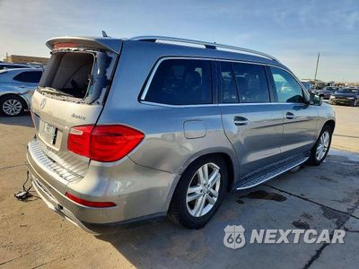 Trzecie zdjęcie samochodu z tyłu: 2014 MERCEDES-BENZ GL 450 4MATIC VIN:4JGDF7CE0EA371317 - miniatura