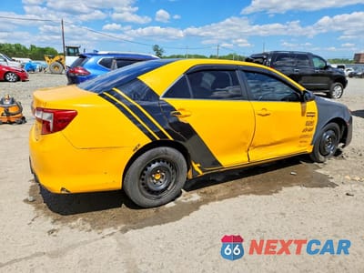 Trzecie zdjęcie samochodu z tyłu: 2013 TOYOTA CAMRY HYBRID LE VIN:4T1BD1FK5DU075315 - miniatura