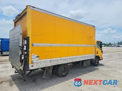 Trzecie zdjęcie samochodu z tyłu: 2013 ISUZU NPR HD BOX TRUCK VIN:JALC4W167D7001245 - miniatura