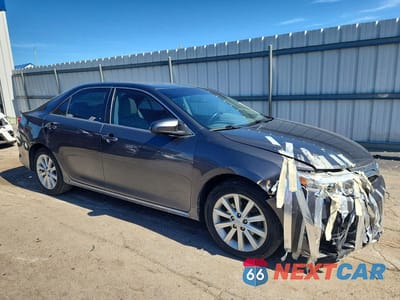 Czwarte zdjęcie samochodu z boku: 2013 TOYOTA CAMRY XLE VIN:4T4BF1FK3DR318202 - miniatura