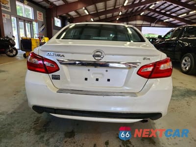Zdjęcie 6 z 12 samochodu: 2016 NISSAN ALTIMA 2.5 SR VIN:1N4AL3AP6GC197926 - miniatura