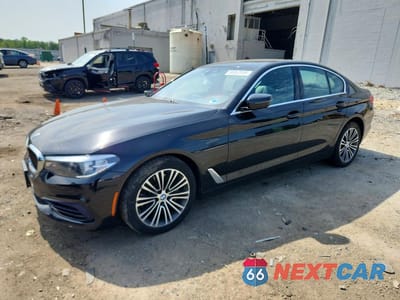 2019 BMW 530 XI WBAJA7C51KWW08690 - główne zdjęcie licytacji z USA - miniatura