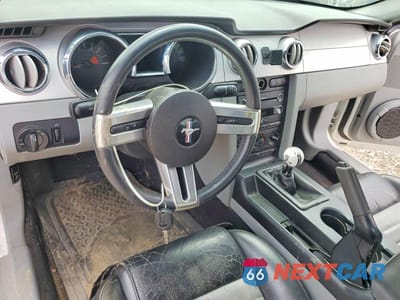 Zdjęcie 8 z 13 samochodu: 2008 FORD MUSTANG GT VIN:1ZVHT82HX85159695 - miniatura