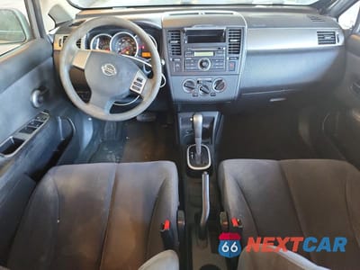 Zdjęcie 8 z 12 samochodu: 2009 NISSAN VERSA 1.8 S VIN:3N1BC13E59L404525 - miniatura
