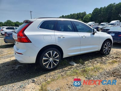 Trzecie zdjęcie samochodu z tyłu: 2022 VOLVO XC60 B5 MOMENTUM VIN:YV4L12DK0N1915026 - miniatura
