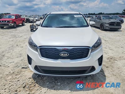 Piąte zdjęcie samochodu w środku: 2020 KIA SORENTO S VIN:5XYPG4A53LG613255 - miniatura