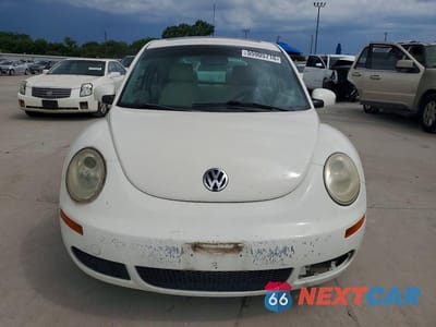 Piąte zdjęcie samochodu w środku: 2008 VOLKSWAGEN NEW BEETLE TRIPLE WHITE VIN:3VWFW31C88M517345 - miniatura