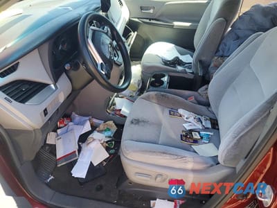 Zdjęcie 7 z 13 samochodu: 2017 TOYOTA SIENNA LE VIN:5TDKZ3DC3HS772408 - miniatura