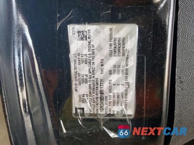 Zdjęcie 13 z 13 samochodu: 2011 CHEVROLET SUBURBAN VIN:1GNSK5E31BR117711 - miniatura