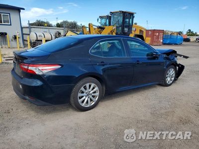 Trzecie zdjęcie samochodu z tyłu: 2018 TOYOTA CAMRY L VIN:4T1B11HK0JU554601 - miniatura