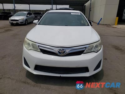 Piąte zdjęcie samochodu w środku: 2014 TOYOTA CAMRY HYBRID LE VIN:4T1BD1FK4EU108483 - miniatura