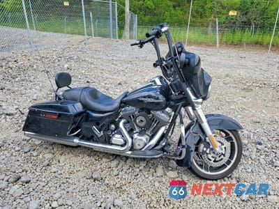 2013 HARLEY-DAVIDSON FLHX STREET GLIDE 1HD1KBM16DB608224 - główne zdjęcie licytacji z USA - miniatura