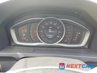Zdjęcie 9 z 12 samochodu: 2018 VOLVO S60 DYNAMIC VIN:YV140MTL5J2453092 - miniatura