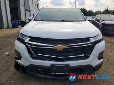 Piąte zdjęcie samochodu w środku: 2022 CHEVROLET TRAVERSE LT VIN:1GNERGKW0NJ128463 - miniatura