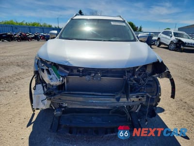 Piąte zdjęcie samochodu w środku: 2014 NISSAN ROGUE S VIN:5N1AT2MV1EC758038 - miniatura