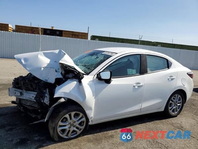 2017 TOYOTA YARIS IA BASE 3MYDLBYV8HY149134 - główne zdjęcie licytacji z USA - miniatura