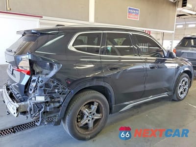Trzecie zdjęcie samochodu z tyłu: 2024 BMW X1 XDRIVE28I VIN:WBX73EF04R5Y89351 - miniatura