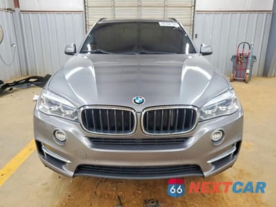 Piąte zdjęcie samochodu w środku: 2016 BMW X5 XDRIVE35I VIN:5UXKR0C5XG0P30464 - miniatura