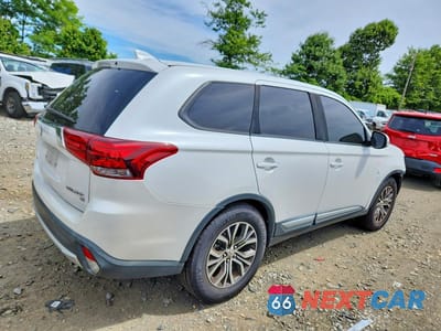 Trzecie zdjęcie samochodu z tyłu: 2017 MITSUBISHI OUTLANDER SE VIN:JA4AZ3A39HZ023475 - miniatura