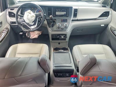 Zdjęcie 8 z 13 samochodu: 2019 TOYOTA SIENNA XLE 7-PASSENGER VIN:5TDDZ3DC6KS222541 - miniatura