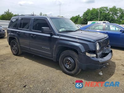 Czwarte zdjęcie samochodu z boku: 2016 JEEP PATRIOT SPORT VIN:1C4NJPBB3GD547339 - miniatura