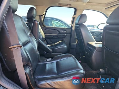 Zdjęcie 10 z 12 samochodu: 2011 GMC YUKON DENALI VIN:1GKS2EEF6BR108817 - miniatura