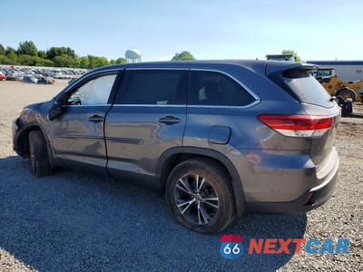 Drugie zdjęcie samochodu z przodu: 2019 TOYOTA HIGHLANDER LE VIN:5TDBZRFH9KS747483 - miniatura