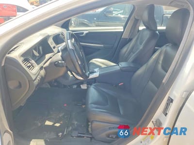 Zdjęcie 7 z 12 samochodu: 2016 VOLVO S60 VIN:YV126MFJ0G2402530 - miniatura