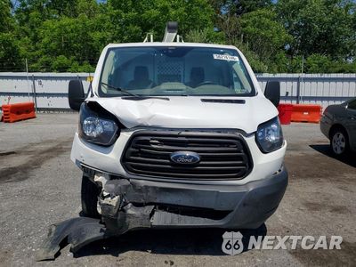 Piąte zdjęcie samochodu w środku: 2019 FORD TRANSIT T-150 VIN:1FTYE1ZM4KKB38874 - miniatura