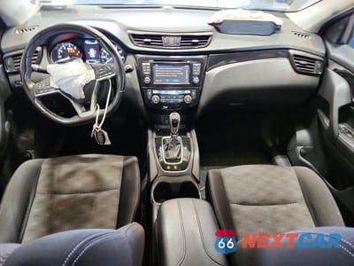 Zdjęcie 8 z 12 samochodu: 2017 NISSAN ROGUE SPORT SV VIN:JN1BJ1CR1HW125980 - miniatura