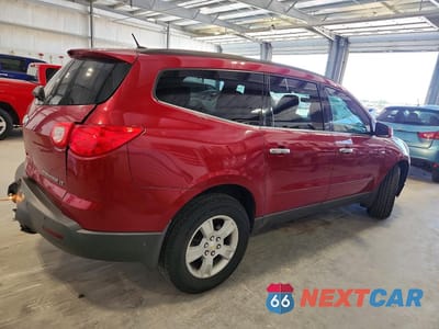 Trzecie zdjęcie samochodu z tyłu: 2012 CHEVROLET TRAVERSE LT VIN:1GNKVGED1CJ102623 - miniatura