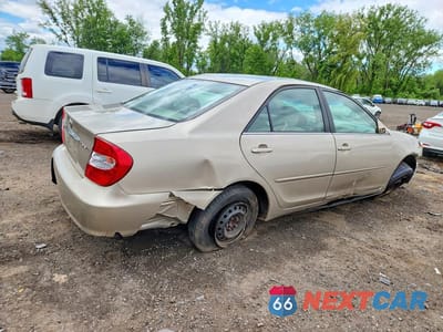 Trzecie zdjęcie samochodu z tyłu: 2004 TOYOTA CAMRY LE VIN:4T1BE32K14U307598 - miniatura