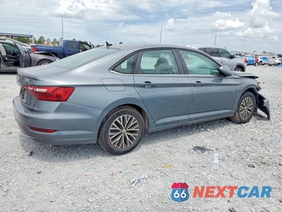 Trzecie zdjęcie samochodu z tyłu: 2021 VOLKSWAGEN JETTA S VIN:3VWC57BU3MM001117 - miniatura