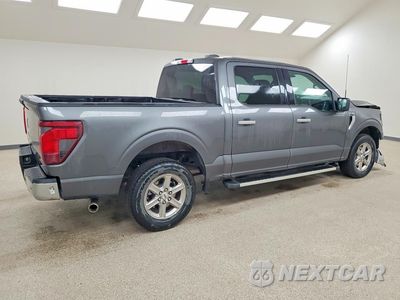 Trzecie zdjęcie samochodu z tyłu: 2025 FORD F150 XLT VIN:1FTEW3K5XSKE01710 - miniatura