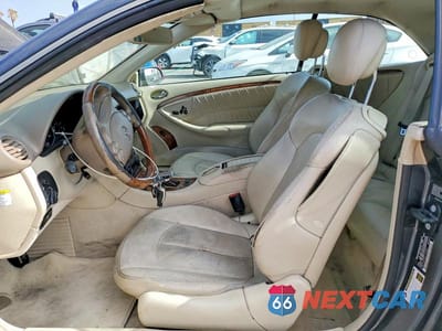 Zdjęcie 7 z 12 samochodu: 2009 MERCEDES-BENZ CLK 350 VIN:WDBTK56F89T104424 - miniatura