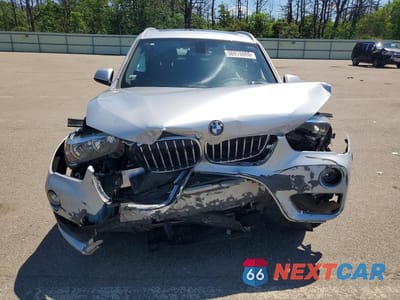 Piąte zdjęcie samochodu w środku: 2018 BMW X1 XDRIVE28I VIN:WBXHT3C38J3H30536 - miniatura