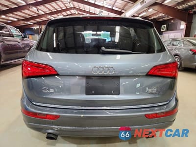 Zdjęcie 6 z 13 samochodu: 2017 AUDI Q5 PREMIUM VIN:WA1C2AFP2HA090012 - miniatura