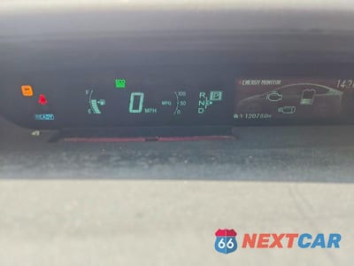 Zdjęcie 9 z 12 samochodu: 2015 TOYOTA PRIUS TWO VIN:JTDKN3DU9F2003792 - miniatura