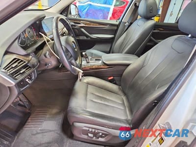 Zdjęcie 7 z 13 samochodu: 2015 BMW X5 XDRIVE35I VIN:5UXKR0C59F0P12861 - miniatura