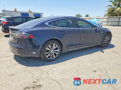Trzecie zdjęcie samochodu z tyłu: 2014 TESLA MODEL S VIN:5YJSA1H15EFP51905 - miniatura