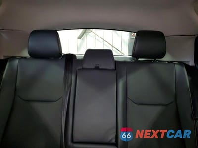 Zdjęcie 10 z 13 samochodu: 2025 TOYOTA PRIUS XLE VIN:JTDADABU3S3027807 - miniatura