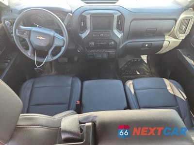 Zdjęcie 8 z 12 samochodu: 2024 CHEVROLET SILVERADO K1500 VIN:2GCUDAED7R1131516 - miniatura