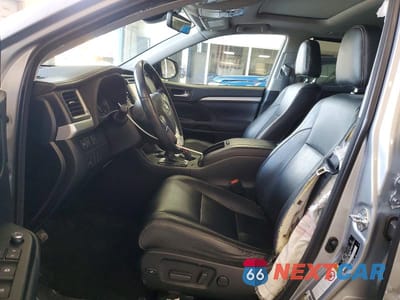 Zdjęcie 7 z 13 samochodu: 2017 TOYOTA HIGHLANDER XLE VIN:5TDJZRFH5HS470111 - miniatura