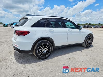 Trzecie zdjęcie samochodu z tyłu: 2022 MERCEDES-BENZ GLC 300 VIN:W1N0G8DB3NV375518 - miniatura