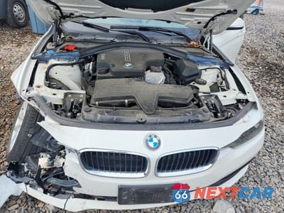 Zdjęcie 12 z 13 samochodu: 2017 BMW 320 XI VIN:WBA8E5G3XHNU43897 - miniatura