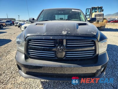 Piąte zdjęcie samochodu w środku: 2016 RAM 1500 SPORT VIN:1C6RR7MTXGS205602 - miniatura