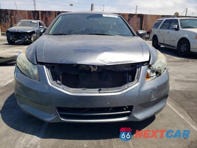 Piąte zdjęcie samochodu w środku: 2011 HONDA ACCORD LX VIN:1HGCP2F36BA134936 - miniatura