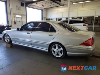 Drugie zdjęcie samochodu z przodu: 2004 MERCEDES-BENZ S 500 VIN:WDBNG75J54A403594 - miniatura